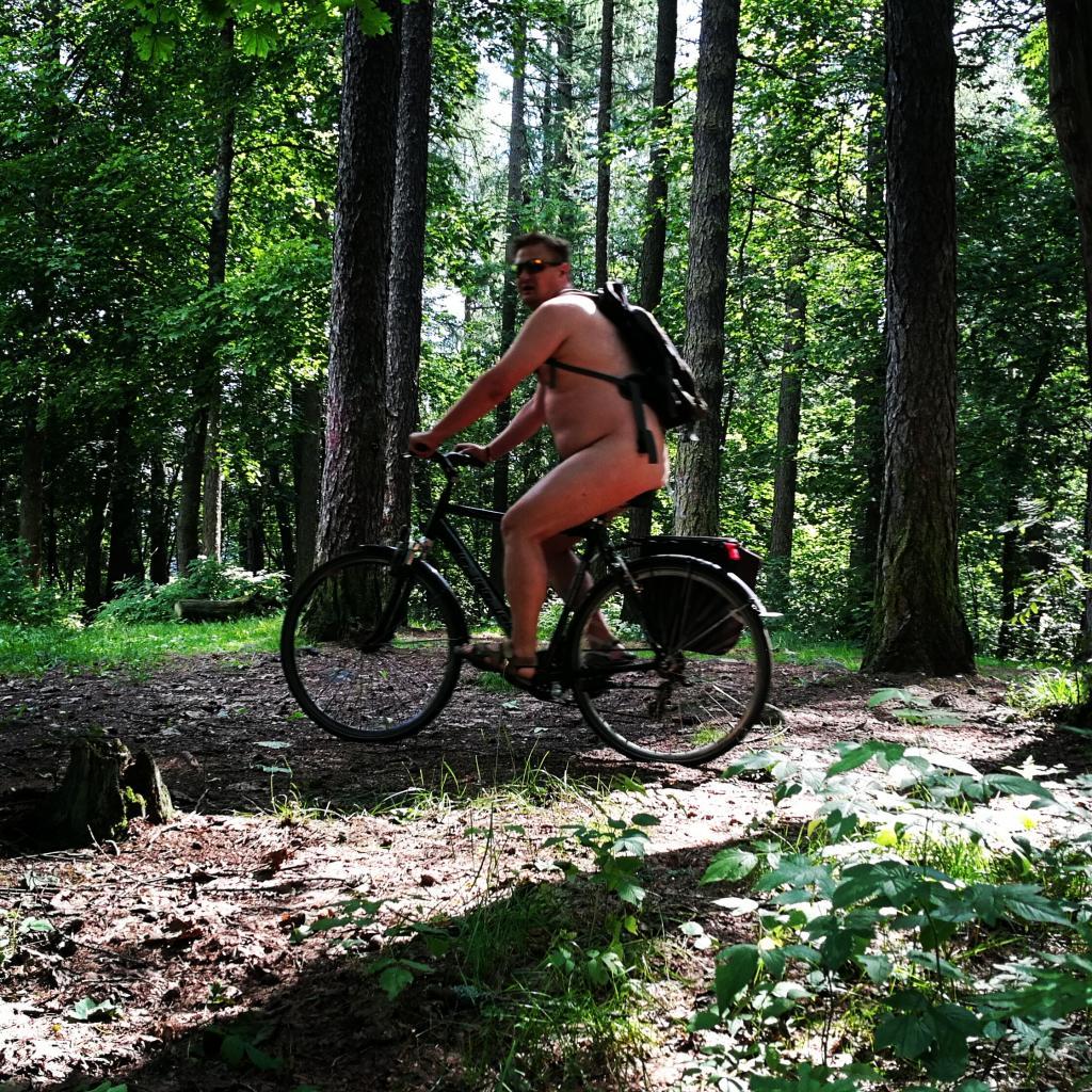 Biking and relaxing in nature2 